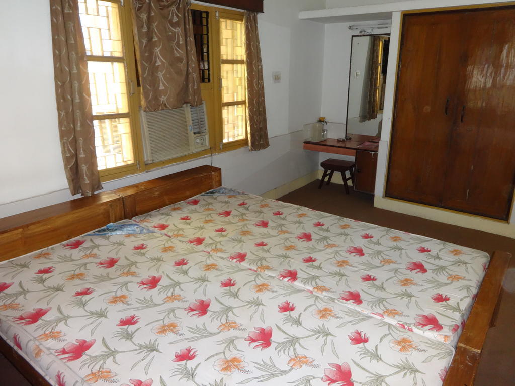 Hotel Upasana บูบันเนสชวาร์ ห้อง รูปภาพ