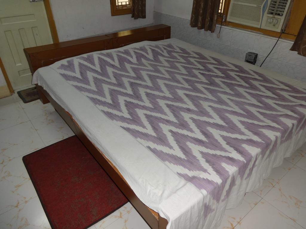 Hotel Upasana บูบันเนสชวาร์ ห้อง รูปภาพ