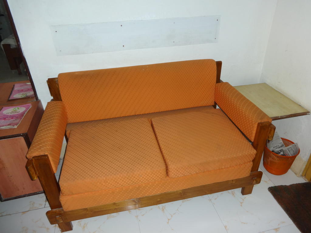 Hotel Upasana บูบันเนสชวาร์ ภายนอก รูปภาพ